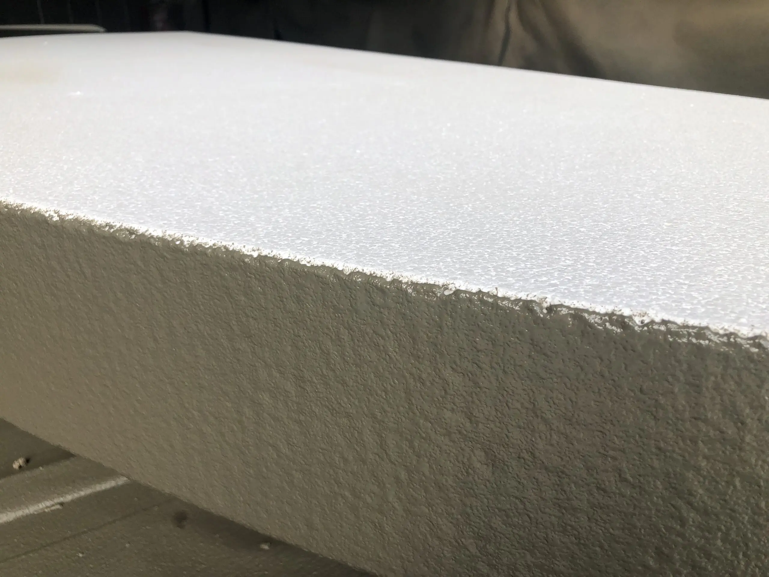 EPS foam hard-coated with polyurea