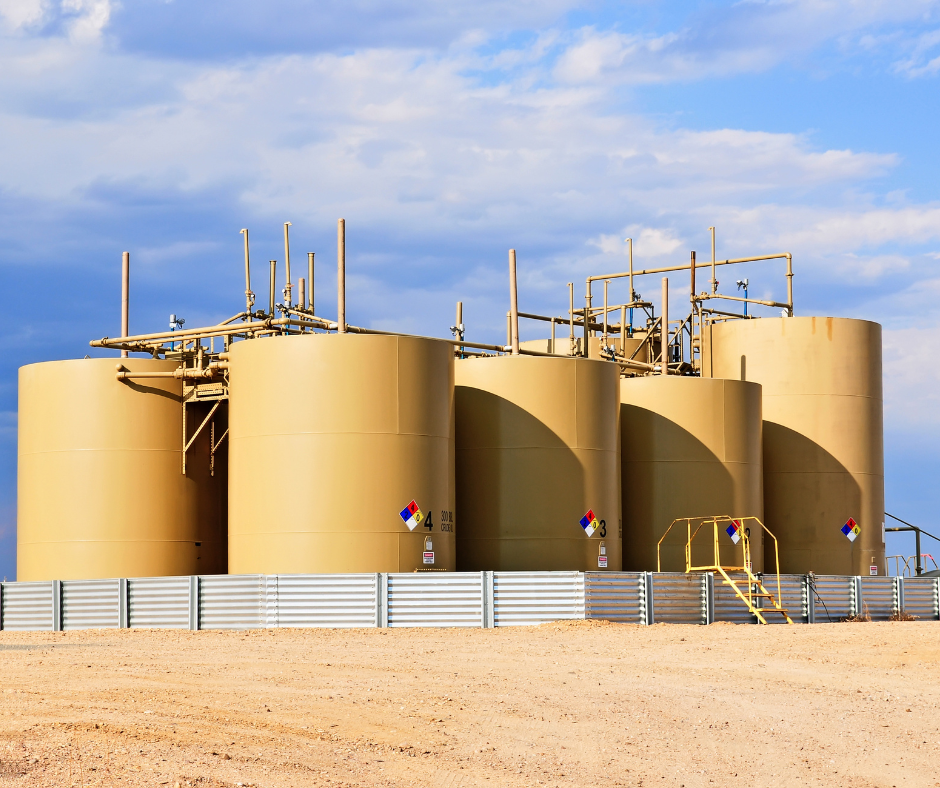 Oil tanks coated with polyurea
